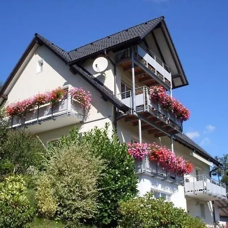 Mit Terrasse Und Panoramablick